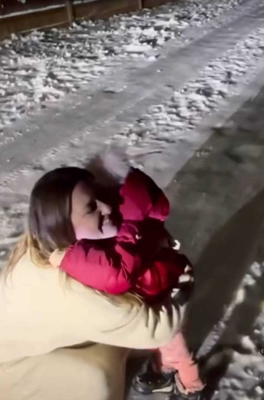 Могилевскую довели до слез ее приемные дочери: трогательное видео